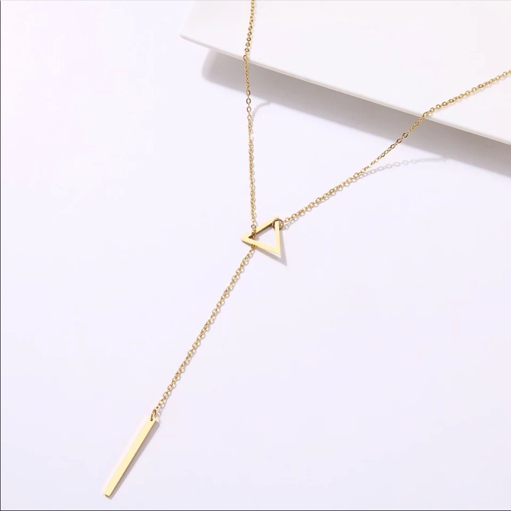 TRIANGLE ♡ Stainless Steel Necklace GIFT - Picture 4 of 8